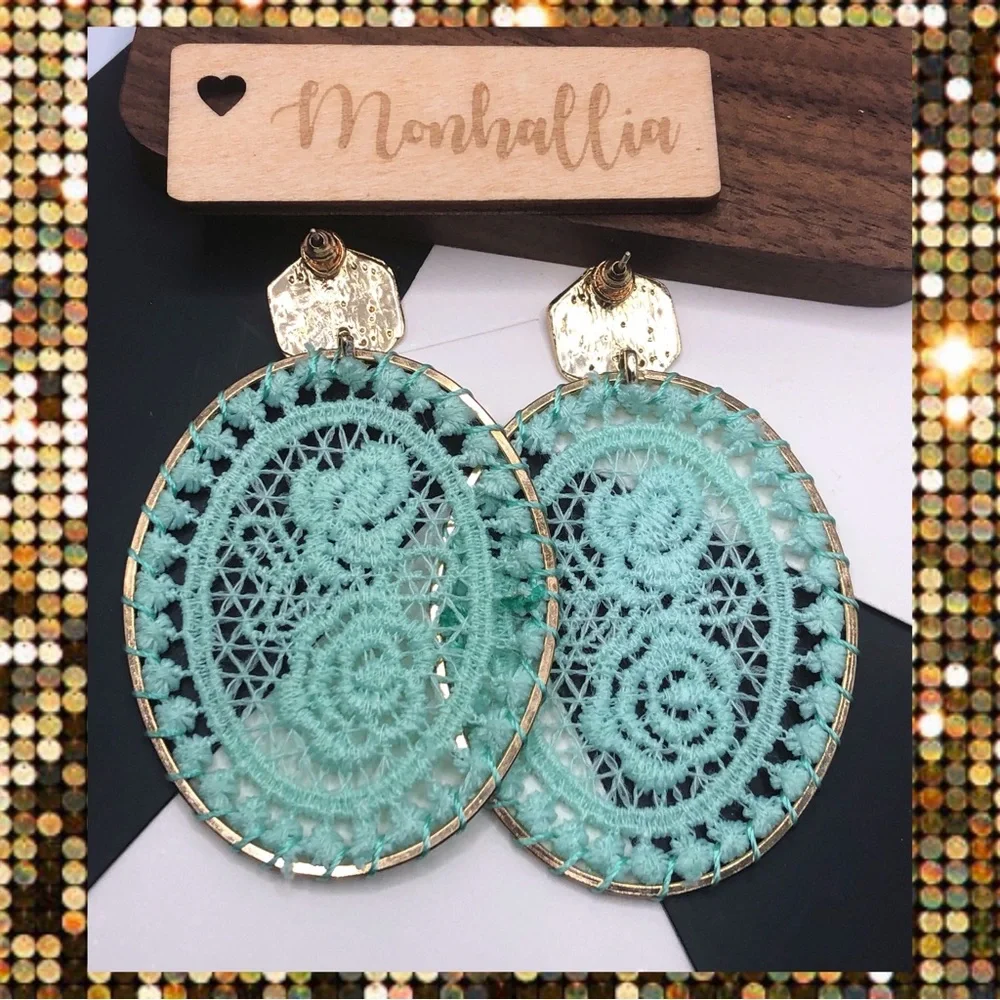 New Country Western boho hipster aqua blue knit lace crochet gold conch earrings
